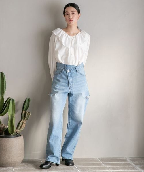 LOWRYS FARM（ローリーズファーム）の「ＣＯＮＥアシメデニムパンツ＊（パンツ・アイボリー08/ブルー85/ネイビー88・S/M/L）」の6枚目の写真