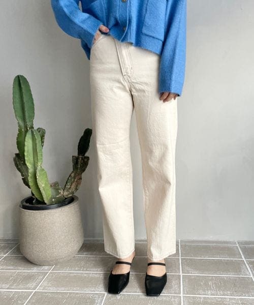 LOWRYS FARM（ローリーズファーム）の「ＣＯＮＥアシメデニムパンツ＊（パンツ・アイボリー08/ブルー85/ネイビー88・S/M/L）」の4枚目の写真