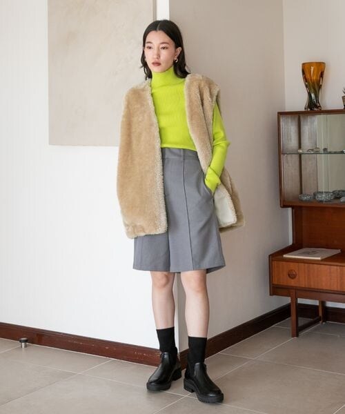 LOWRYS FARM(ローリーズファーム)の「ハイウエストピンタックショートパンツ(パンツ・アイボリー08/ブラック09/グレー18・F)」の10枚目の写真