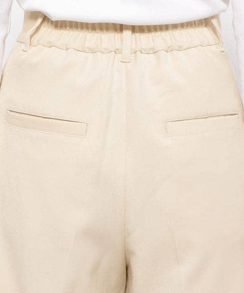 LOWRYS FARM(ローリーズファーム)の「ハイウエストピンタックショートパンツ(パンツ・アイボリー08/ブラック09/グレー18・F)」の19枚目の写真
