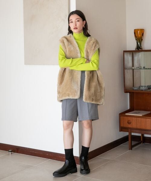 LOWRYS FARM(ローリーズファーム)の「ハイウエストピンタックショートパンツ(パンツ・アイボリー08/ブラック09/グレー18・F)」の11枚目の写真