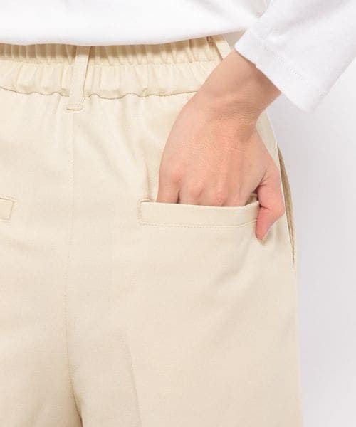 LOWRYS FARM(ローリーズファーム)の「ハイウエストピンタックショートパンツ(パンツ・アイボリー08/ブラック09/グレー18・F)」の20枚目の写真
