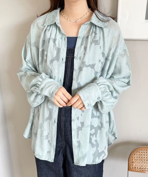 LOWRYS FARM（ローリーズファーム）の「ジャガードレースシャツロングスリーブ（トップス・オフ05/ブラック09/グリーン72・F）」の3枚目の写真