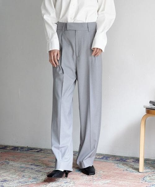 LOWRYS FARM(ローリーズファーム)の「スタイルUPハイウエストワイドパンツ(パンツ・レディース・アイボリー08/ブラック09/グレー15/グリーン72・WEB限定XS/S/M/L)」の3枚目の写真