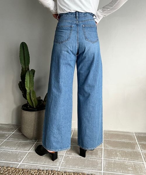 LOWRYS FARM（ローリーズファーム）の「ＣＯＮＥバギーデニムパンツ＊（パンツ・ブルー85/ネイビー88・M/L）」の12枚目の写真