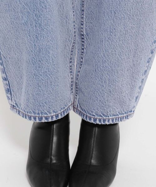 LOWRYS FARM(ローリーズファーム)の「CONEカーブデニムパンツ*(パンツ・ライトブルー10/ブルー85・M/L)」の18枚目の写真