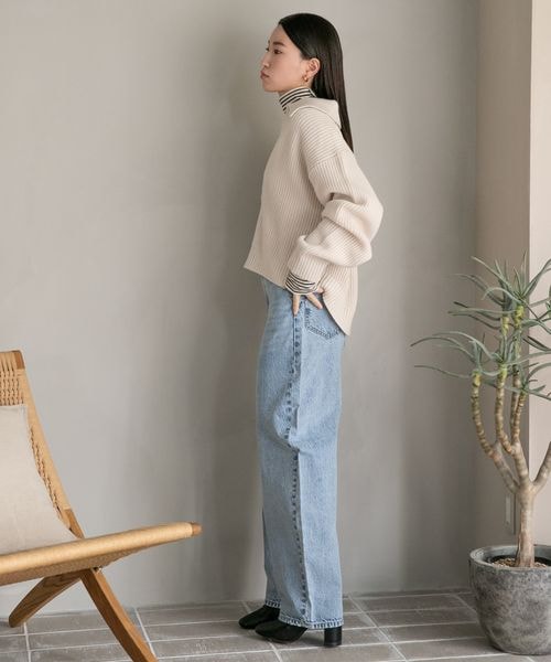 LOWRYS FARM(ローリーズファーム)の「CONEカーブデニムパンツ*(パンツ・ライトブルー10/ブルー85・M/L)」の5枚目の写真