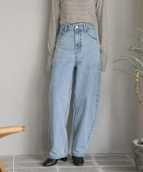 LOWRYS FARM(ローリーズファーム)の「CONEカーブデニムパンツ*(パンツ・ライトブルー10/ブルー85・M/L)」の8枚目の写真