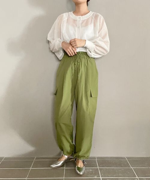 LOWRYS FARM(ローリーズファーム)の「シアーボリュームスリーブカーデロングスリーブ*(トップス・オフ05/ブラック09/ベージュ52/ブルー82・F)」の6枚目の写真