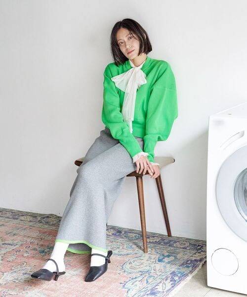 LOWRYS FARM（ローリーズファーム）の「シアーボウタイロングスリーブ（トップス・オフ05/ブラック09/ブルー82・F）」の6枚目の写真