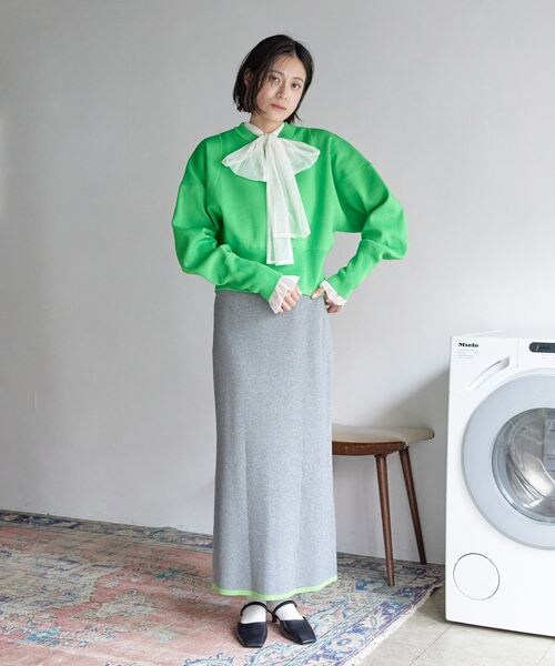 LOWRYS FARM（ローリーズファーム）の「シアーボウタイロングスリーブ（トップス・オフ05/ブラック09/ブルー82・F）」の4枚目の写真