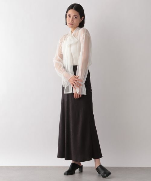 LOWRYS FARM（ローリーズファーム）の「シアーボウタイロングスリーブ（トップス・オフ05/ブラック09/ブルー82・F）」の15枚目の写真