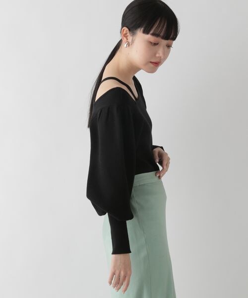 LOWRYS FARM（ローリーズファーム）の「パワショルニットプルオーバーロングスリーブ（トップス・アイボリー08/ブラック09/ピンク25/ベージュ52・FREE）」の10枚目の写真