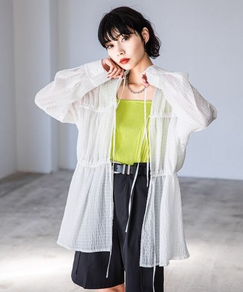 PAGEBOY（ページボーイ）の「フロントリボンチュニックブラウス（トップス・オフホワイト05/ブラック09/イエロー71・F）」の3枚目の写真