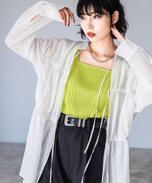PAGEBOY（ページボーイ）の「フロントリボンチュニックブラウス（トップス・オフホワイト05/ブラック09/イエロー71・F）」の5枚目の写真