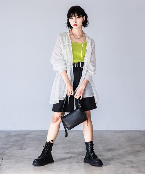 PAGEBOY（ページボーイ）の「フロントリボンチュニックブラウス（トップス・オフホワイト05/ブラック09/イエロー71・F）」の7枚目の写真