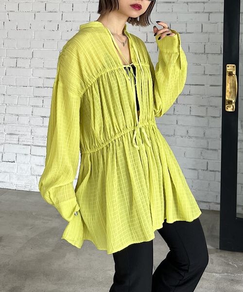 PAGEBOY（ページボーイ）の「フロントリボンチュニックブラウス（トップス・オフホワイト05/ブラック09/イエロー71・F）」の15枚目の写真