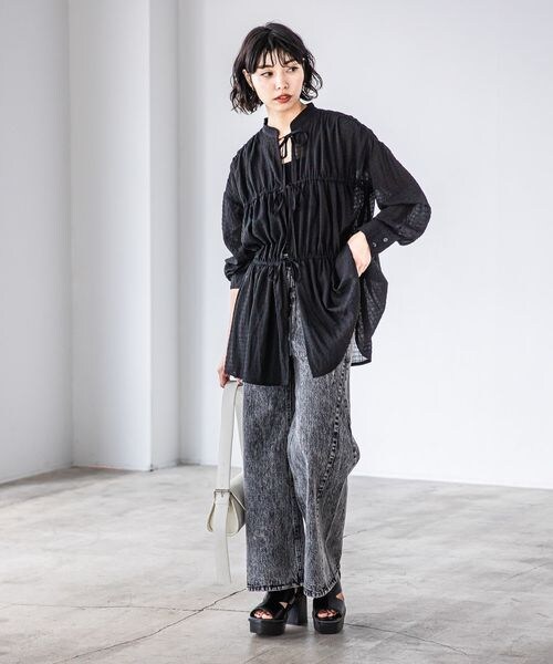 PAGEBOY（ページボーイ）の「フロントリボンチュニックブラウス（トップス・オフホワイト05/ブラック09/イエロー71・F）」の13枚目の写真