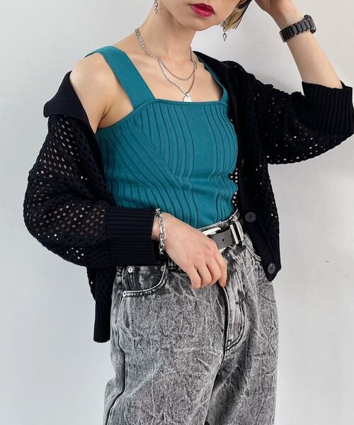 PAGEBOY（ページボーイ）の「デザインリブニットタンク（トップス・オフホワイト05/ブラック09/チャコールグレー15/コーラル32/【NEW】ハニー63/ターコイズ79・FREE）」の6枚目の写真