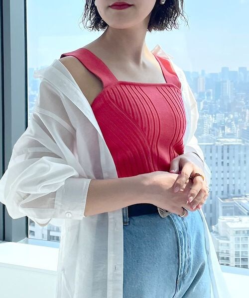 PAGEBOY（ページボーイ）の「デザインリブニットタンク（トップス・オフホワイト05/ブラック09/チャコールグレー15/コーラル32/【NEW】ハニー63/ターコイズ79・FREE）」の3枚目の写真