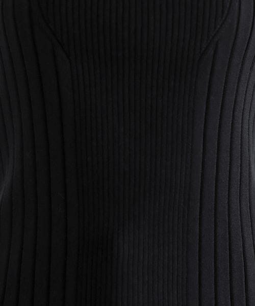 PAGEBOY(ページボーイ)の「スクエアネックニットタンク(トップス・オフホワイト05/ブラック09/チャコール18/イエロー71/ミント81・F)」の22枚目の写真