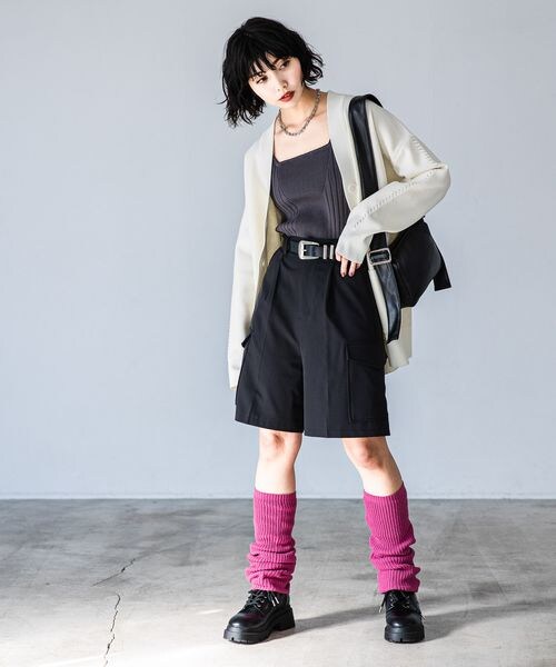 PAGEBOY(ページボーイ)の「スクエアネックニットタンク(トップス・オフホワイト05/ブラック09/チャコール18/イエロー71/ミント81・F)」の11枚目の写真