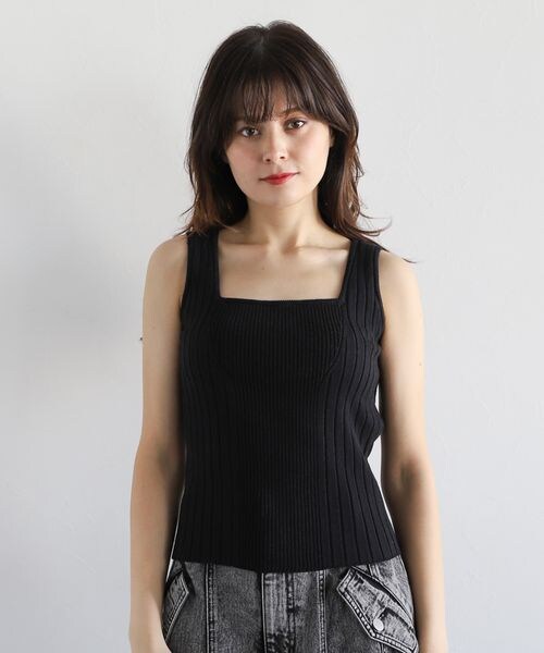 PAGEBOY(ページボーイ)の「スクエアネックニットタンク(トップス・オフホワイト05/ブラック09/チャコール18/イエロー71/ミント81・F)」の15枚目の写真