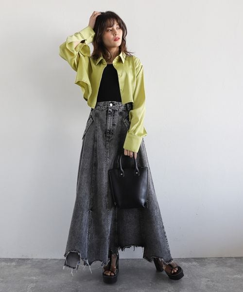 PAGEBOY(ページボーイ)の「スクエアネックニットタンク(トップス・オフホワイト05/ブラック09/チャコール18/イエロー71/ミント81・F)」の9枚目の写真