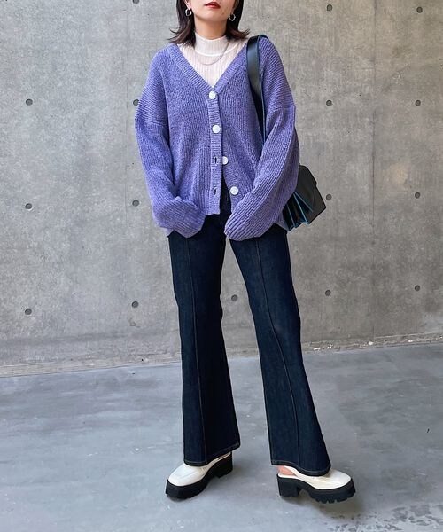 PAGEBOY（ページボーイ）の「ラメシアープリーツプルオーバー（トップス・オフホワイト05/ブラック09/ラベンダー92・F）」の4枚目の写真