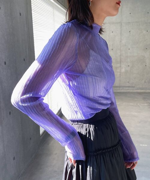 PAGEBOY（ページボーイ）の「ラメシアープリーツプルオーバー（トップス・オフホワイト05/ブラック09/ラベンダー92・F）」の8枚目の写真