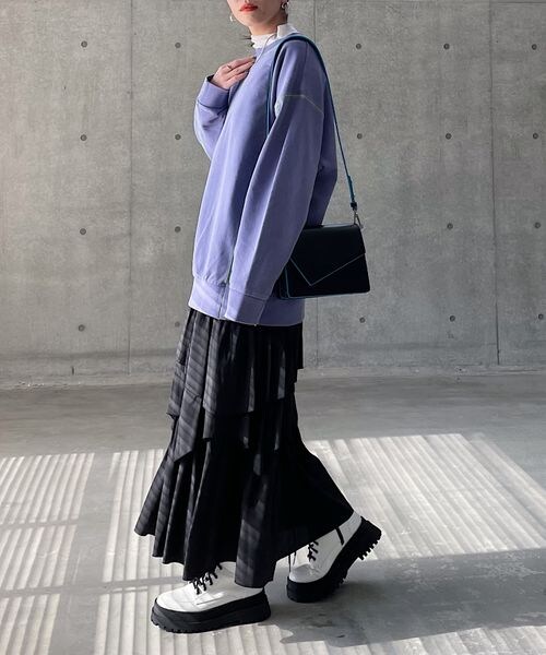 PAGEBOY（ページボーイ）の「カラーステッチBIGスウェット（トップス・オフホワイト05/チャコール18/オートミール50/ラベンダー92・F）」の17枚目の写真