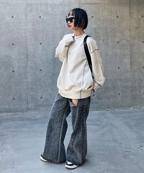 PAGEBOY（ページボーイ）の「カラーステッチBIGスウェット（トップス・オフホワイト05/チャコール18/オートミール50/ラベンダー92・F）」の13枚目の写真