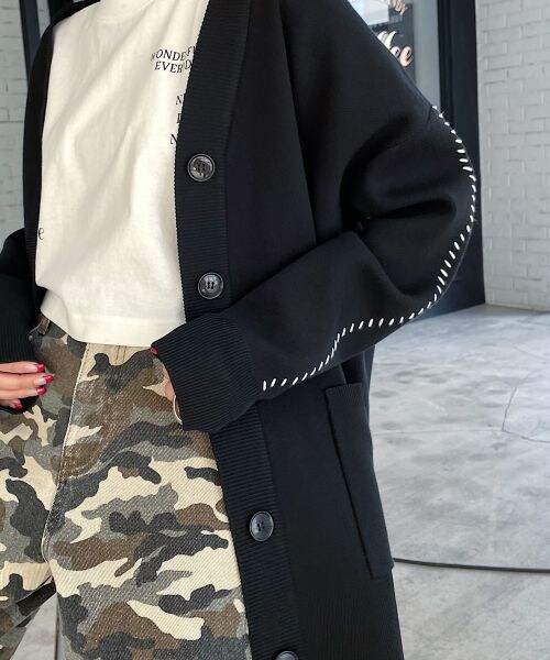 PAGEBOY（ページボーイ）の「WジャガードアソートVカーディガン（トップス・モノトーン柄01/ブラック09/ブルー柄80・F）」の9枚目の写真