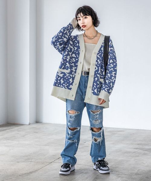 PAGEBOY（ページボーイ）の「WジャガードアソートVカーディガン（トップス・モノトーン柄01/ブラック09/ブルー柄80・F）」の18枚目の写真