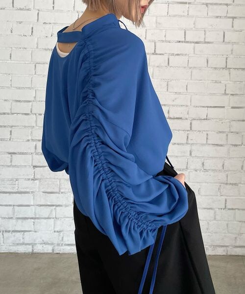 PAGEBOY（ページボーイ）の「ドロストスリーブブラウス（トップス・オフホワイト05/ブラック09/グレージュ12/ブルー86・F）」の22枚目の写真