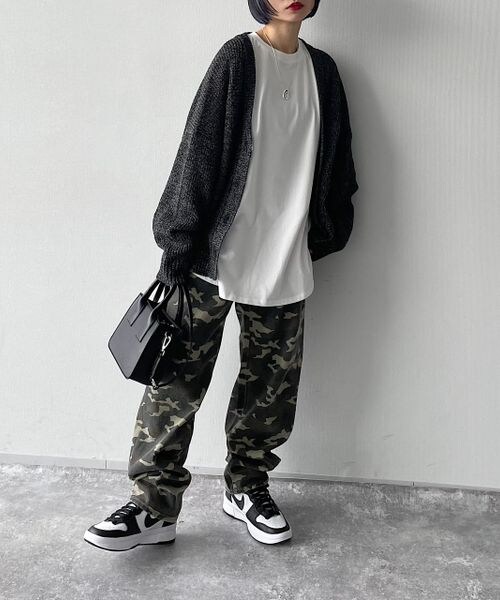 PAGEBOY（ページボーイ）の「ルーズロンT（トップス・オフホワイト05/ブラック09・F）」の4枚目の写真