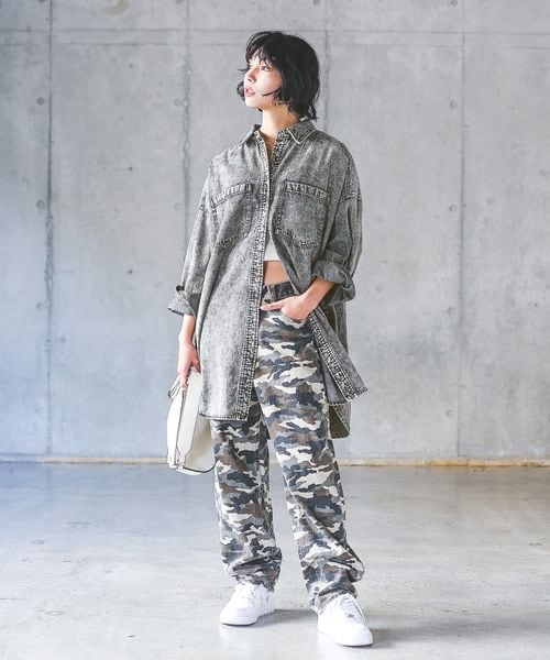 PAGEBOY（ページボーイ）の「デニムスナップルーズシャツ（トップス・ブラックケミカル08/ブルー82/インディゴ87・F）」の8枚目の写真