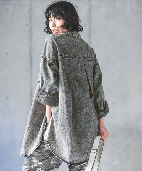 PAGEBOY（ページボーイ）の「デニムスナップルーズシャツ（トップス・ブラックケミカル08/ブルー82/インディゴ87・F）」の7枚目の写真