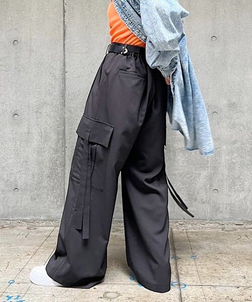 PAGEBOY(ページボーイ)の「クリアカーゴスラックス(パンツ・オフホワイト05/ブラック09/カーキ78・F)」の9枚目の写真