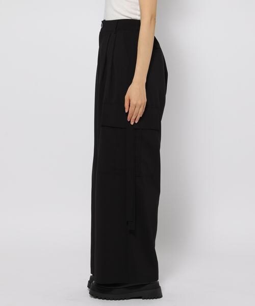 PAGEBOY(ページボーイ)の「クリアカーゴスラックス(パンツ・オフホワイト05/ブラック09/カーキ78・F)」の19枚目の写真