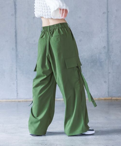 PAGEBOY(ページボーイ)の「クリアカーゴスラックス(パンツ・オフホワイト05/ブラック09/カーキ78・F)」の15枚目の写真