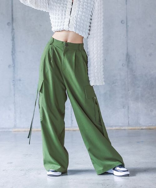 PAGEBOY(ページボーイ)の「クリアカーゴスラックス(パンツ・オフホワイト05/ブラック09/カーキ78・F)」の13枚目の写真