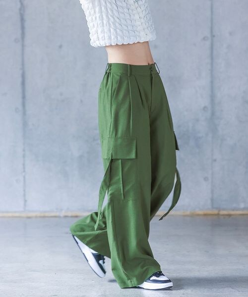 PAGEBOY(ページボーイ)の「クリアカーゴスラックス(パンツ・オフホワイト05/ブラック09/カーキ78・F)」の12枚目の写真