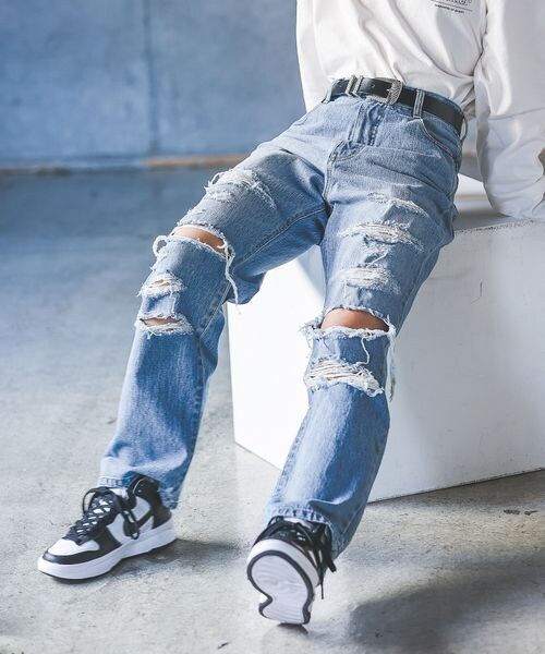 PAGEBOY(ページボーイ)の「ダメージクラシックデニム(パンツ・ブラックケミカル08/サックス82・24inch/25inch/26inch/27inch)」の8枚目の写真