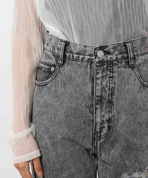 PAGEBOY(ページボーイ)の「ダメージクラシックデニム(パンツ・ブラックケミカル08/サックス82・24inch/25inch/26inch/27inch)」の18枚目の写真