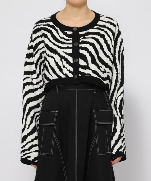 PAGEBOY（ページボーイ）の「マルチWAYボレロカーディガン（トップス・オフホワイト05/ゼブラ08/ブラック09/ラベンダー92・F）」の20枚目の写真