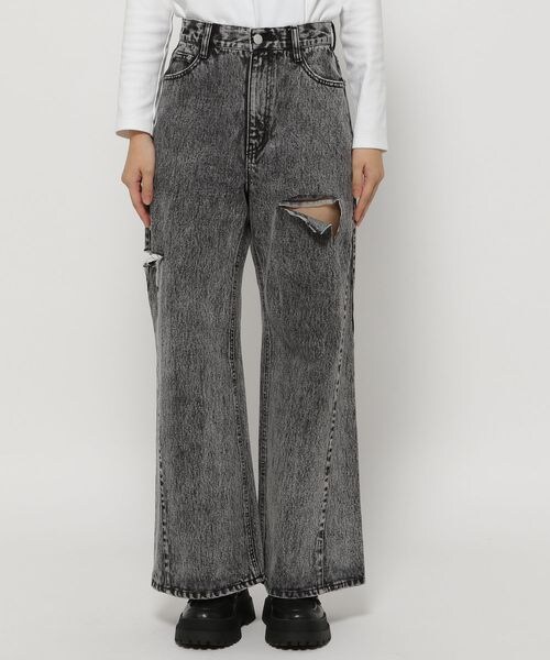 PAGEBOY（ページボーイ）の「フルワイドダメージデニム（パンツ・ブラックケミカル08/サックス82・25inch/26inch）」の11枚目の写真