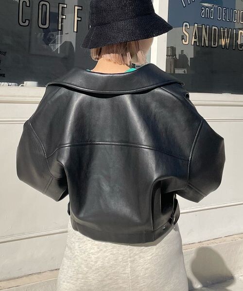 PAGEBOY（ページボーイ）の「エコレザーショートライダース（ジャケット/アウター・レディース・ブラック09・F）」の4枚目の写真