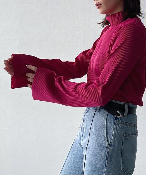 PAGEBOY（ページボーイ）の「リップルプリーツフレアスリーブ（トップス・オフホワイト05/ブラック09/ピンク25/ブルー86・F）」の8枚目の写真