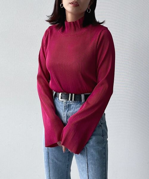 PAGEBOY（ページボーイ）の「リップルプリーツフレアスリーブ（トップス・オフホワイト05/ブラック09/ピンク25/ブルー86・F）」の9枚目の写真